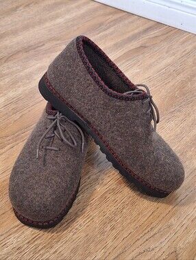 Wild N Wooly Stegmann Wool Felt Lace-Up Shoes in Heathered Brown with Red Trim 8